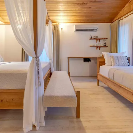Bed & Breakfast Etenna Beach Bungalows 3*