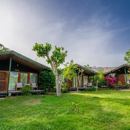 Etenna Beach Bungalows Bed & Breakfast 3*