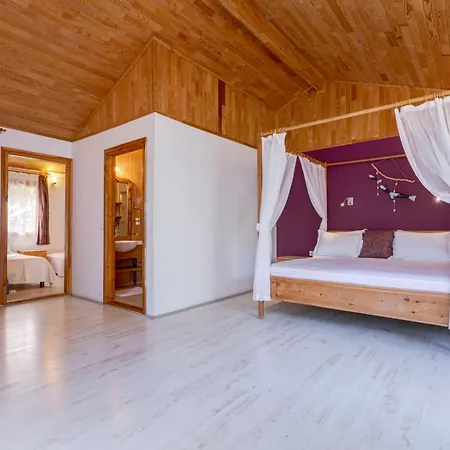 Bed & Breakfast Etenna Beach Bungalows 3*