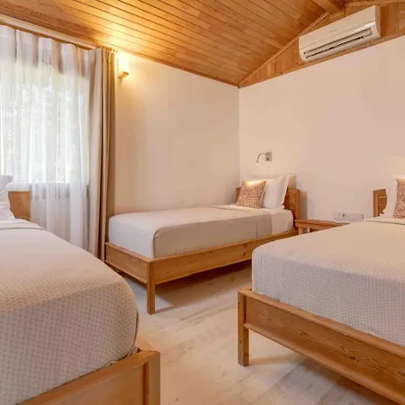 Etenna Beach Bungalows Bed & Breakfast