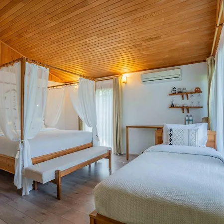 Bed & Breakfast Etenna Beach Bungalows